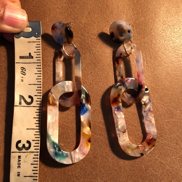 Fun Multi color marbleized earrings - Picture 2 of 4